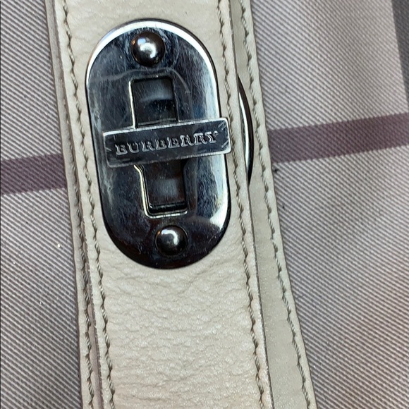 Burberry bucket bag with dustbag and tags - Picture 3 of 14